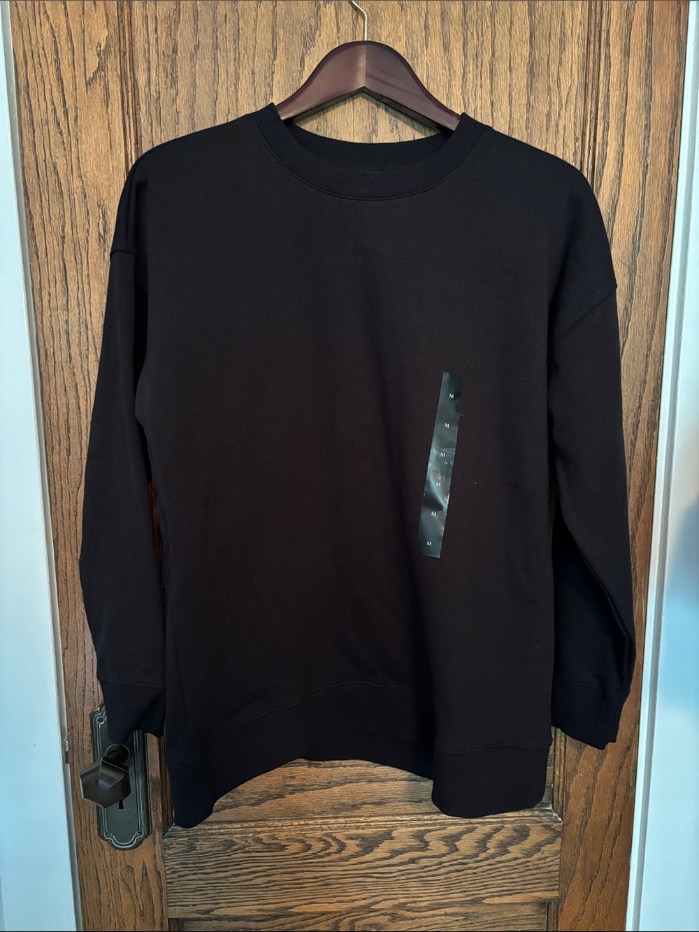 Banana Republic Classic Black Crewneck Sweater - Women’s